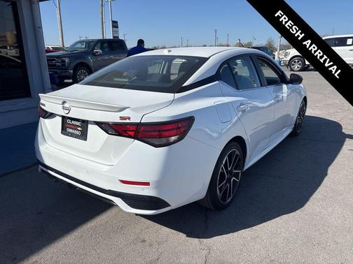 2025 Nissan Sentra SR