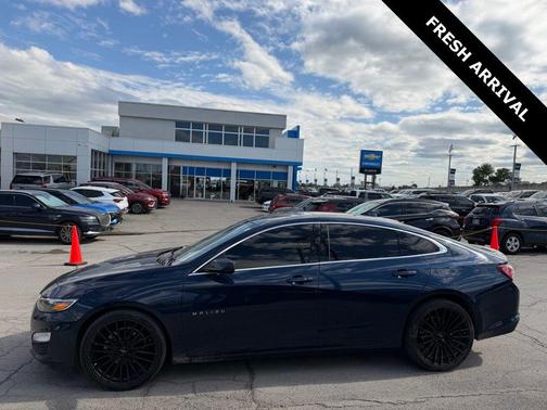 Northsky Blue Metallic 2022 Chevrolet Malibu FWD LT