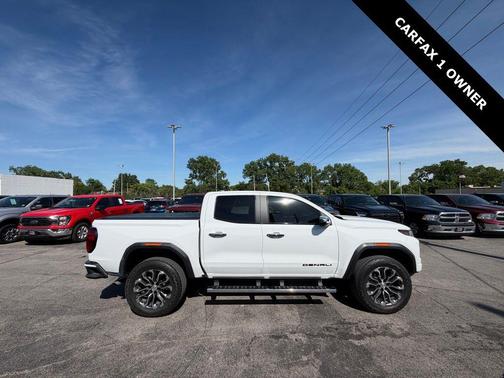 Summit White 2023 GMC Canyon Denali