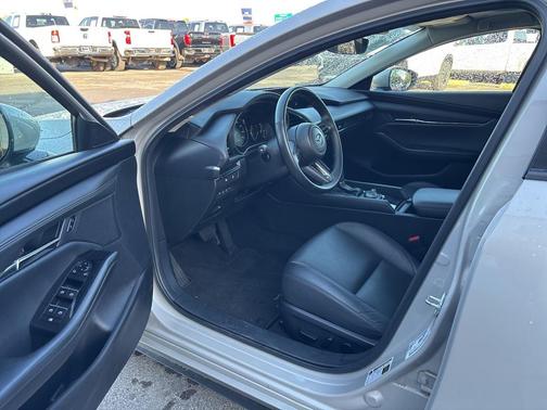 2025 Mazda Mazda3 FWD w/Preferred Package