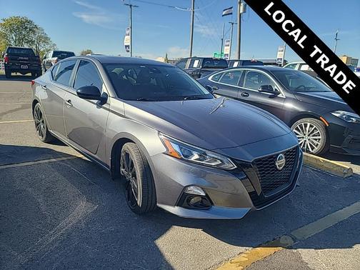 2022 Nissan Altima SR FWD