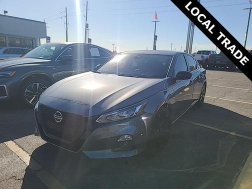 2022 Nissan Altima SR FWD