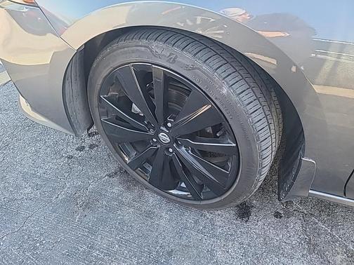 2022 Nissan Altima SR FWD