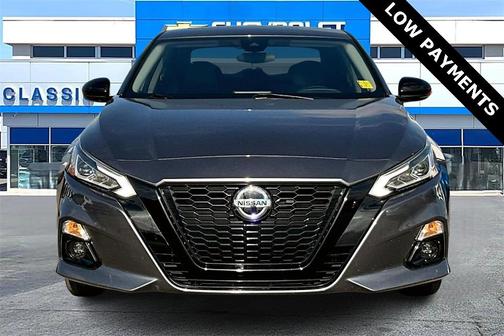 2022 Nissan Altima SR FWD