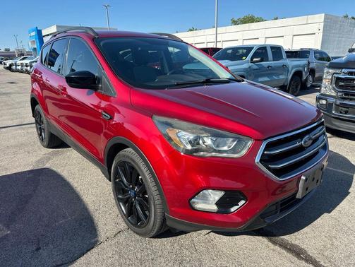 RUBY RED METALLIC TINTED CC 2019 Ford Escape SE