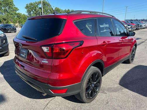 RUBY RED METALLIC TINTED CC 2019 Ford Escape SE