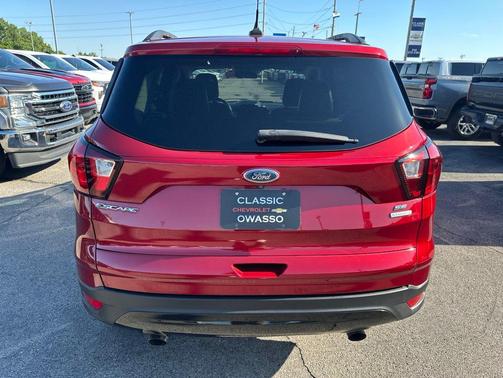 RUBY RED METALLIC TINTED CC 2019 Ford Escape SE