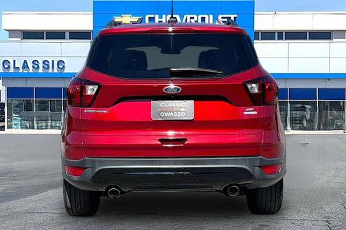 RUBY RED METALLIC TINTED CC 2019 Ford Escape SE