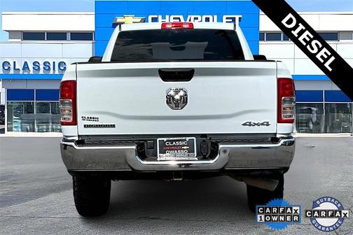 2024 RAM 2500 Big Horn Crew Cab 4x4 6'4' Box