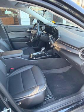 Mosaic Black Metallic 2025 Chevrolet Trax FWD ACTIV