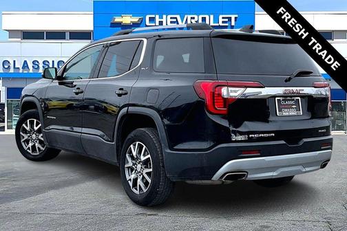 2023 GMC Acadia AWD SLT