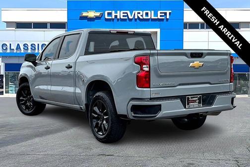 2025 Chevrolet Silverado 1500 Custom