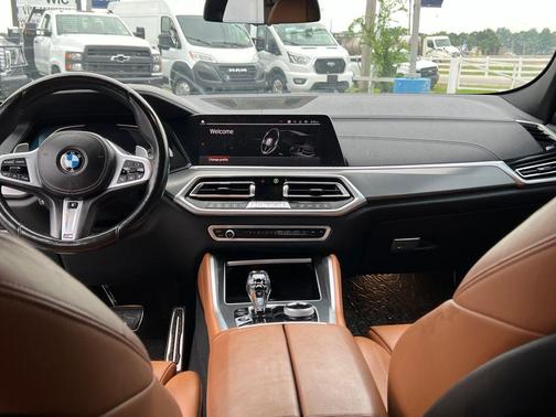 Black Sapphire Metallic 2022 BMW X6 xDrive40i