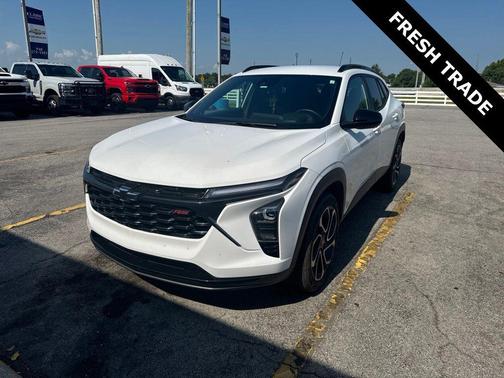 Summit White 2025 Chevrolet Trax 2RS