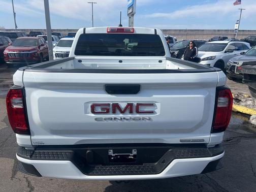 2024 GMC Canyon Elevation