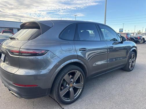 2019 Porsche Cayenne Cayenne