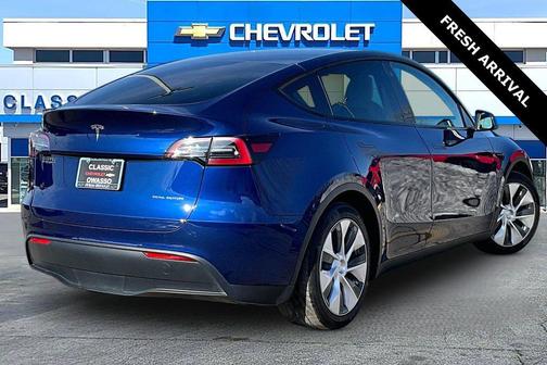 2023 Tesla Model Y Long Range Dual Motor All-Wheel Drive