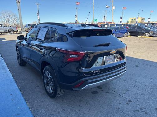 2025 Chevrolet Trax LT