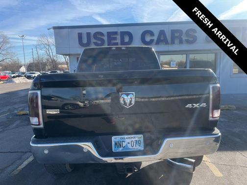 2017 RAM 2500 Laramie Crew Cab 4x4 6'4' Box