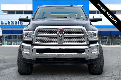 2017 RAM 2500 Laramie Crew Cab 4x4 6'4' Box