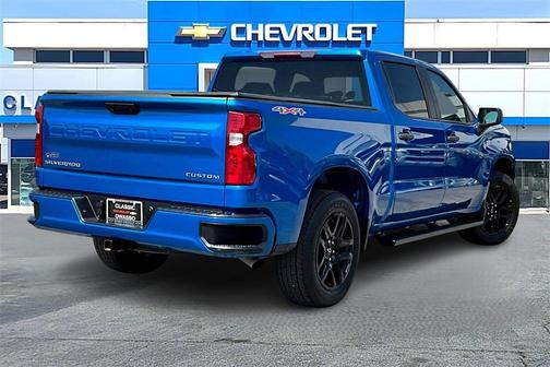 2023 Chevrolet Silverado 1500 Custom