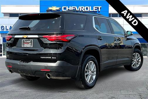 2023 Chevrolet Traverse LT Leather
