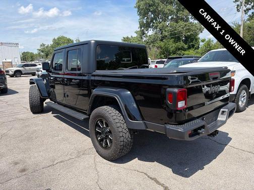 Black Clearcoat 2024 Jeep Gladiator Sport S