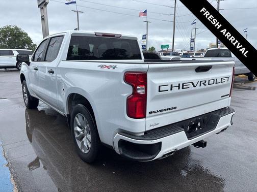 Summit White 2020 Chevrolet Silverado 1500 Custom