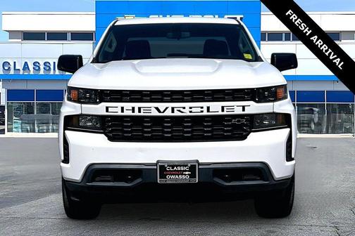 Summit White 2020 Chevrolet Silverado 1500 Custom