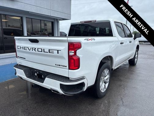 Summit White 2020 Chevrolet Silverado 1500 Custom