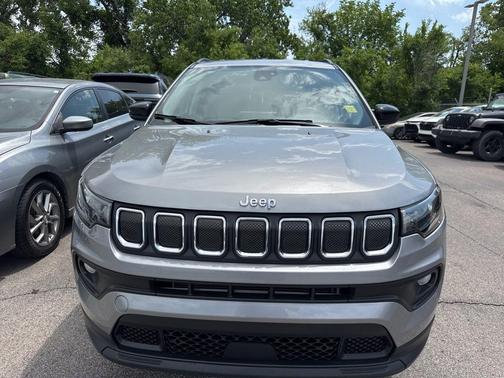 Billet Silver Metallic Clearcoat 2022 Jeep Compass Latitude