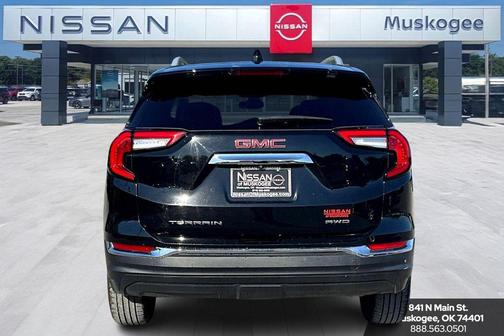 2024 GMC Terrain SLT