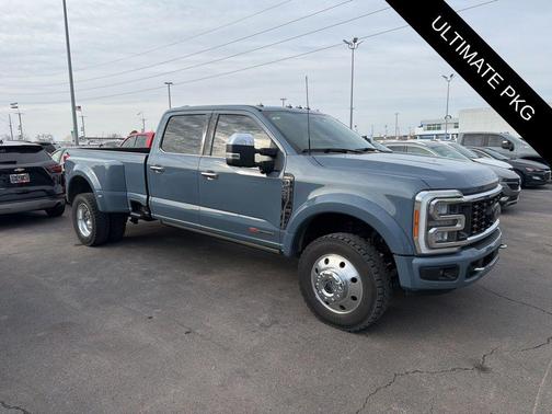 2023 Ford F-450 Lariat