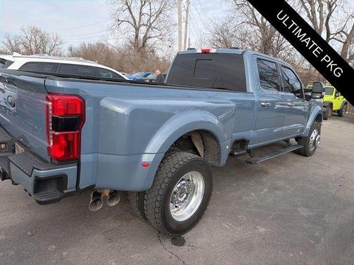 2023 Ford F-450 Lariat