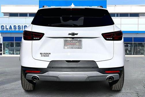 Summit White 2026 Chevrolet Blazer 2LT