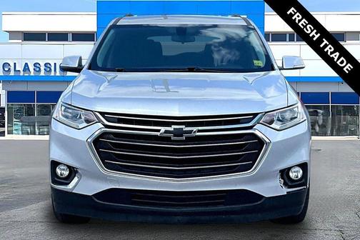 Silver Ice Metallic 2021 Chevrolet Traverse LT Cloth