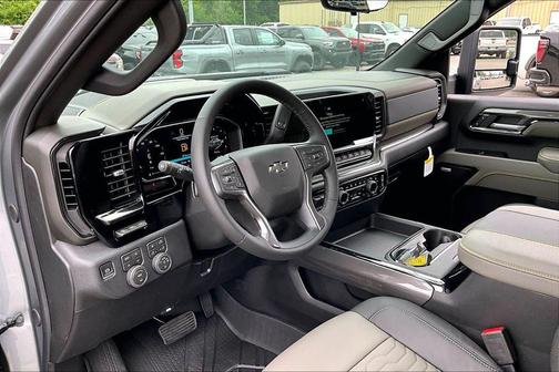 Sterling Gray Metallic 2026 Chevrolet Silverado 2500 Crew Cab, Standard Bed, XR2, 4WD