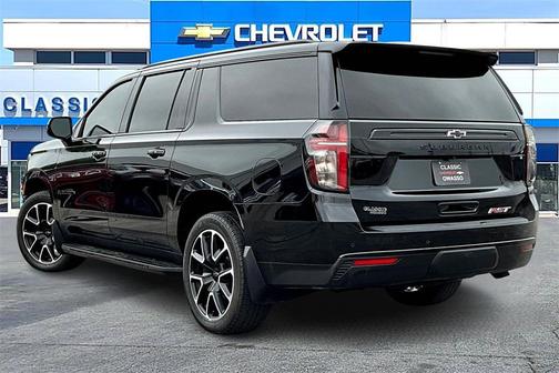 2023 Chevrolet Suburban RST