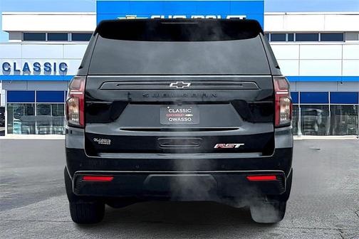 2023 Chevrolet Suburban RST