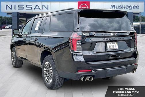 Black 2025 Chevrolet Suburban 4WD Z71