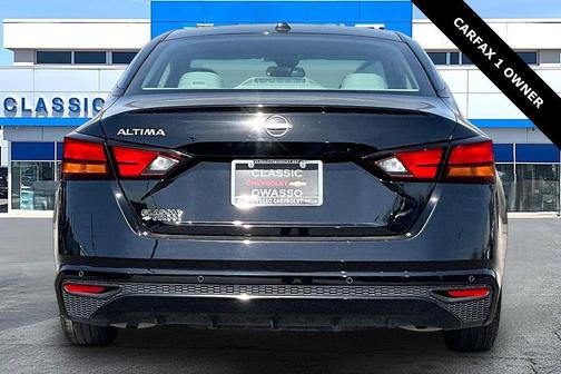 Super Black 2025 Nissan Altima 2.5 SV