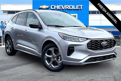 Iconic Silver Metallic 2024 Ford Escape ST-Line
