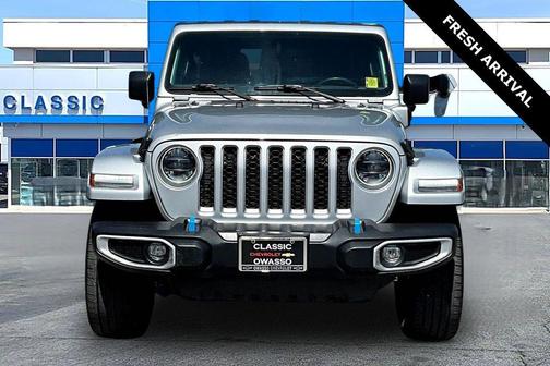 Silver Zynith Clearcoat 2023 Jeep Wrangler 4xe Sahara