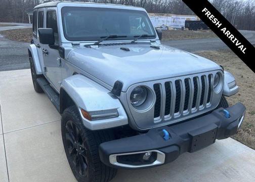 Silver Zynith Clearcoat 2023 Jeep Wrangler 4xe Sahara