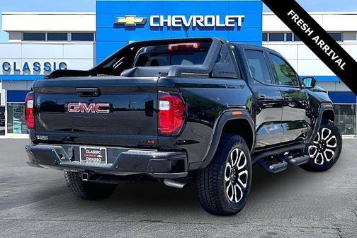 Onyx Black 2025 GMC Canyon AT4