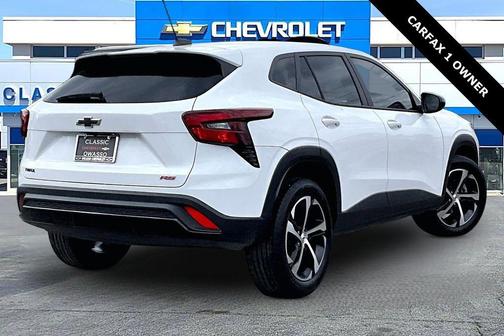 Summit White 2024 Chevrolet Trax FWD 1RS