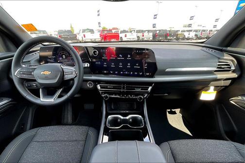 Sterling Gray Metallic 2026 Chevrolet Traverse LT