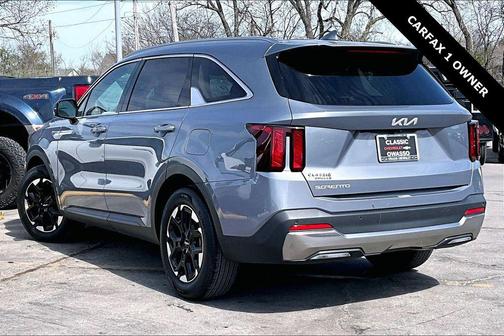 2024 Kia Sorento S