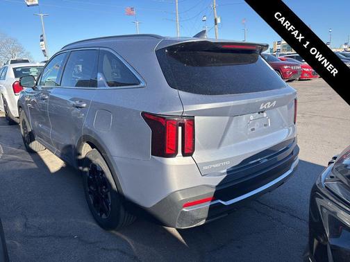 2024 Kia Sorento S