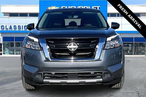 2023 Nissan Pathfinder SL FWD